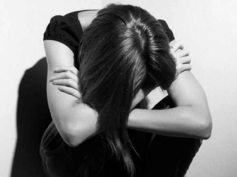 Έρευνα – σοκ: Μία στις 16 έγκυες γυναίκες στην Ελλάδα πέφτει θύμα ενδοοικογενειακής βίας